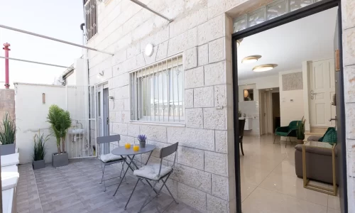 10 easy-vacations.com דירת אירוח חברת שס 18